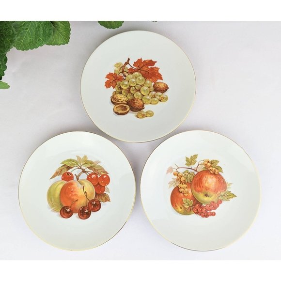 Set of 3 White Porcelain Collectible Plates | Autumn Harvest Fall Apples Grapes - Picture 8 of 10